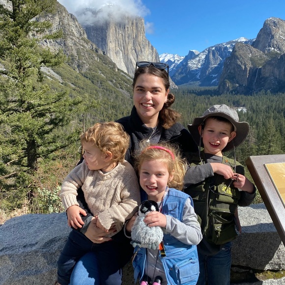 Meet your Posher, Aliza - Picture 5 of 7